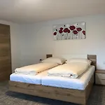 Bergkristall شقة *